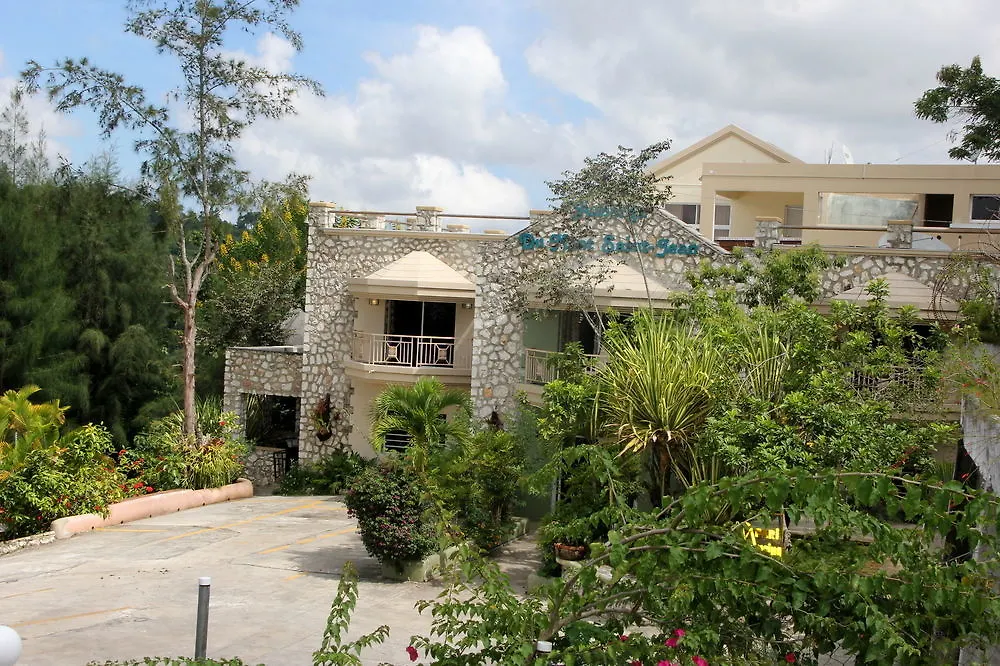 Auberge Du Mont Saint Jean Jacmel 2*,  Haiti